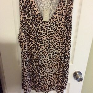 2X V-neck leopard print tank top